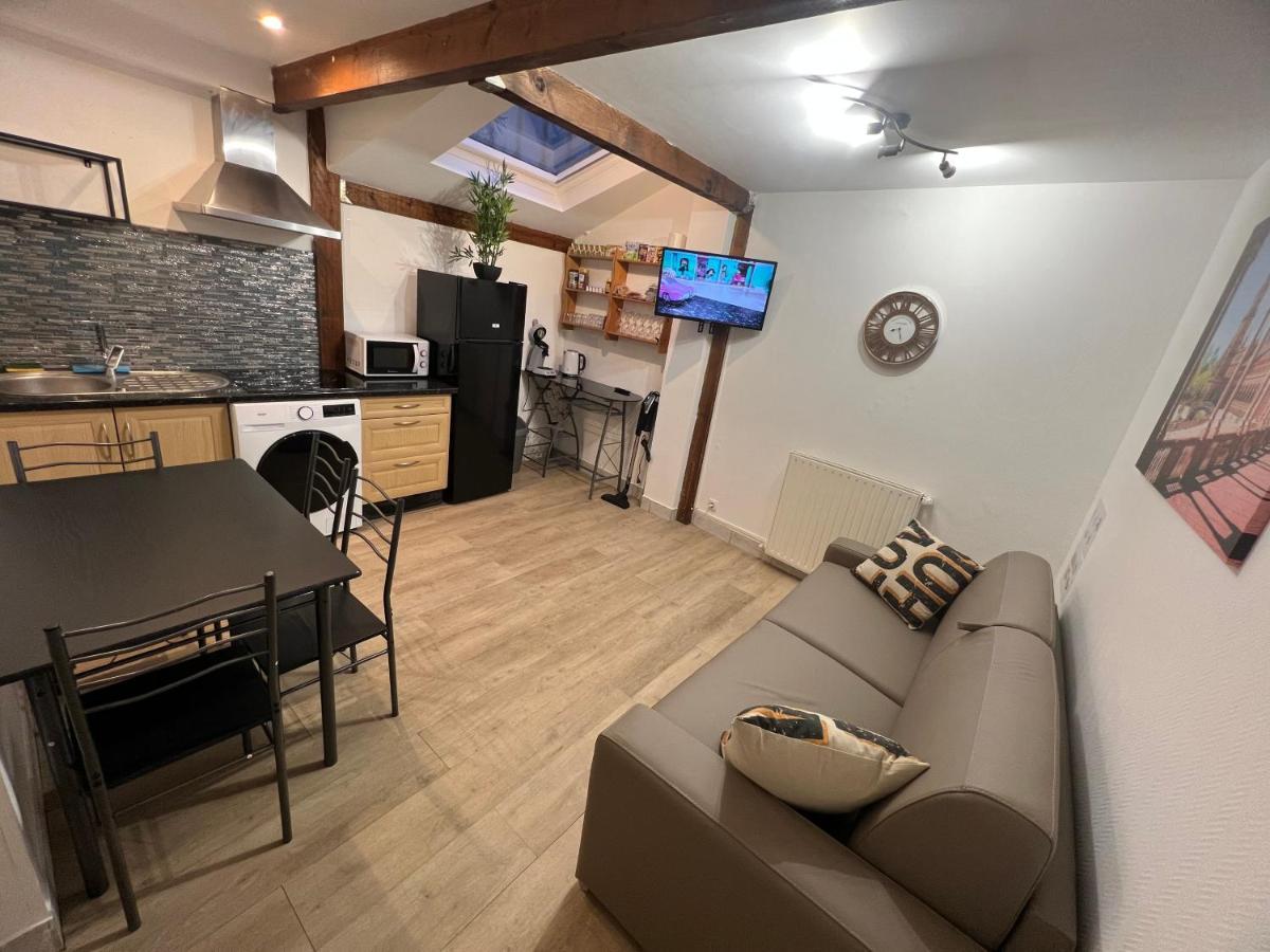 Charmant T2 Plein Centre Ville Et Proche Gare Bourges Ngoại thất bức ảnh